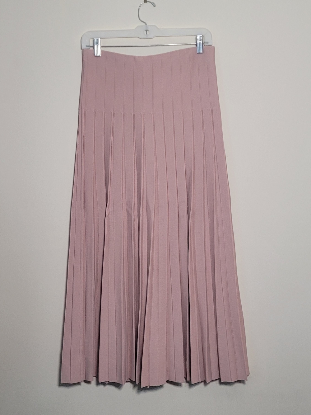 Long,Dusty Pink Pleated, Stretch, Accordian Skirt Size M